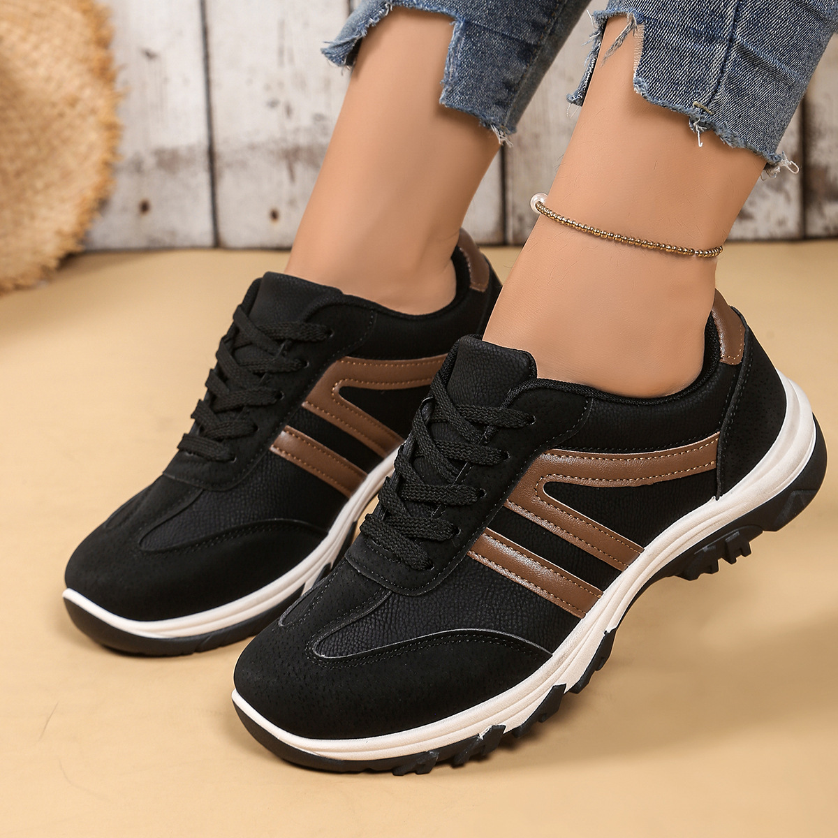 ZAPATO RETRO EL EQUILIBRIO PERFECTO ENTRE LA NOSTALGIA Y VANGUARDIA. - Imagen 6