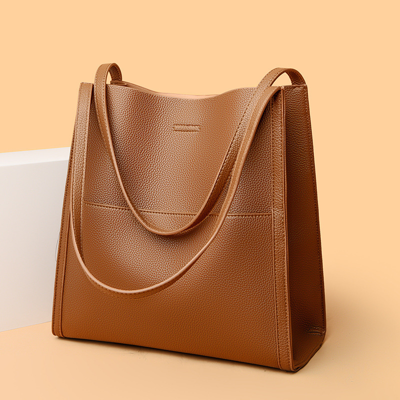 Bolso Tote Executive – Sofisticación y Gran Capacidad para el Día a Día