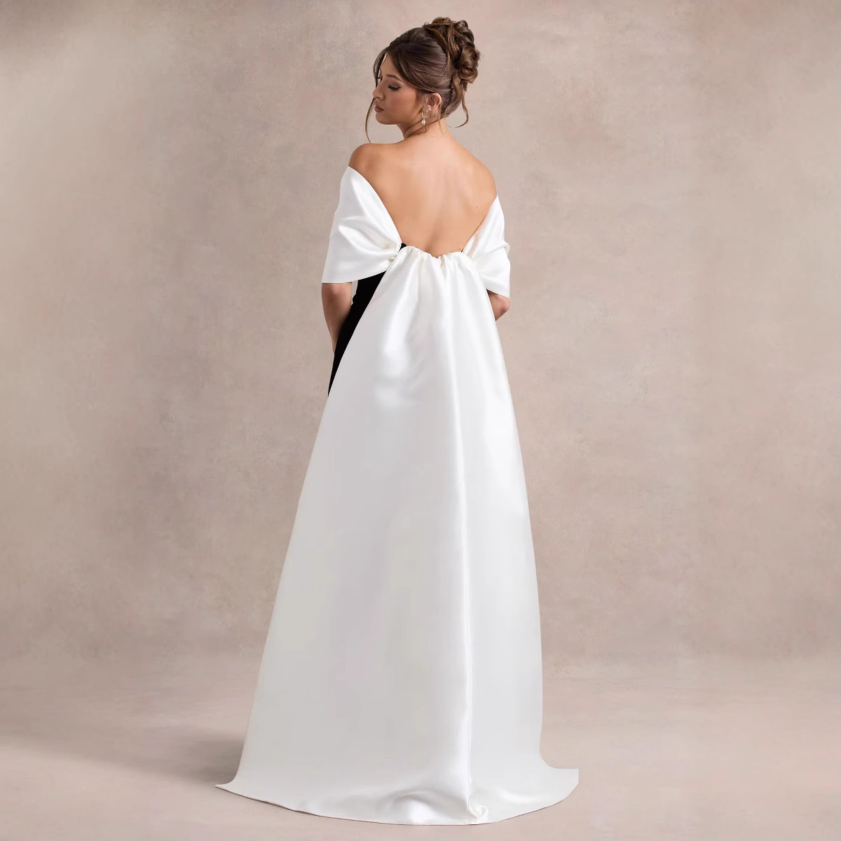 Womens Stylish Elegant And Figure-flattering Dress - Imagen 2