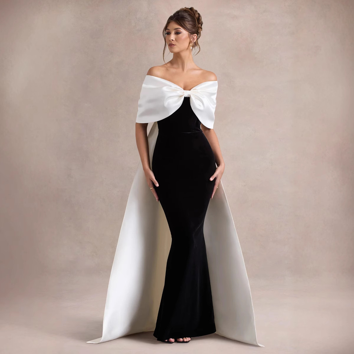 Womens Stylish Elegant And Figure-flattering Dress