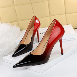 Zapatos Stiletto de Charol Brillante con Punta Fina