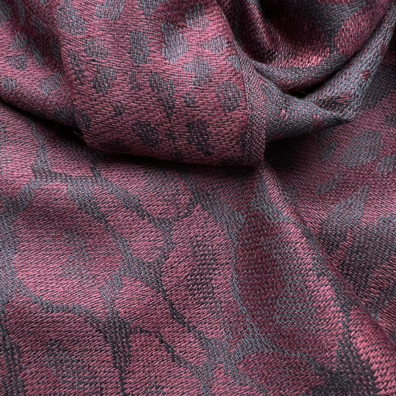 2pcs Floral Romantic Jacquard Florals On Vivid Magenta Long Scarf ,Luxe Look For Evening Wear,Scarf,vacation,daily Life,evening Party,Office Appropriate Subtlety For Women Men - Imagen 5