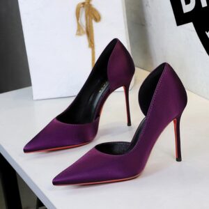 Zapatos Stiletto de Alta Gama con Escote Sutil y Punta Fina