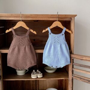 Mameluco de Punto Calado con Tirantes para Bebé Niña